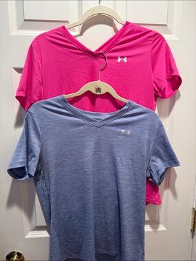 Under Armour Short Sleeve V-Neck Tees in Hot Pink & Light Blue